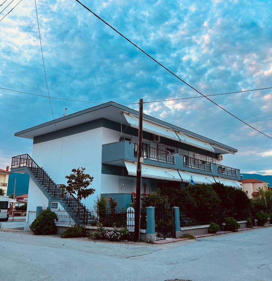 Atlantis Apartments Nea Vrasna Exterior photo